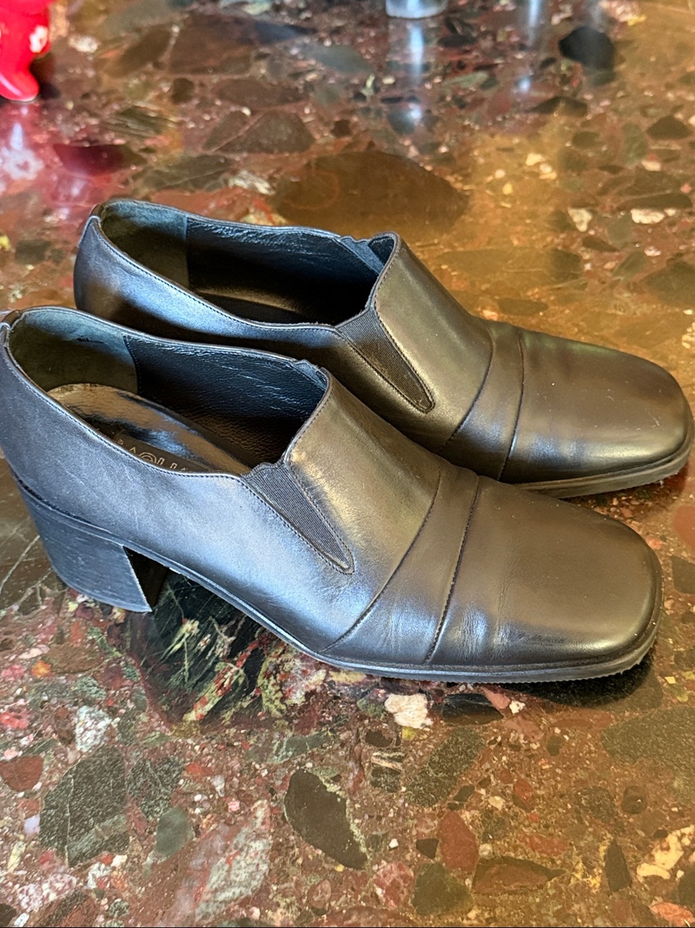 Aquatalia 7.5 Women’s Black Leather Block Heel Slip-On Shoes